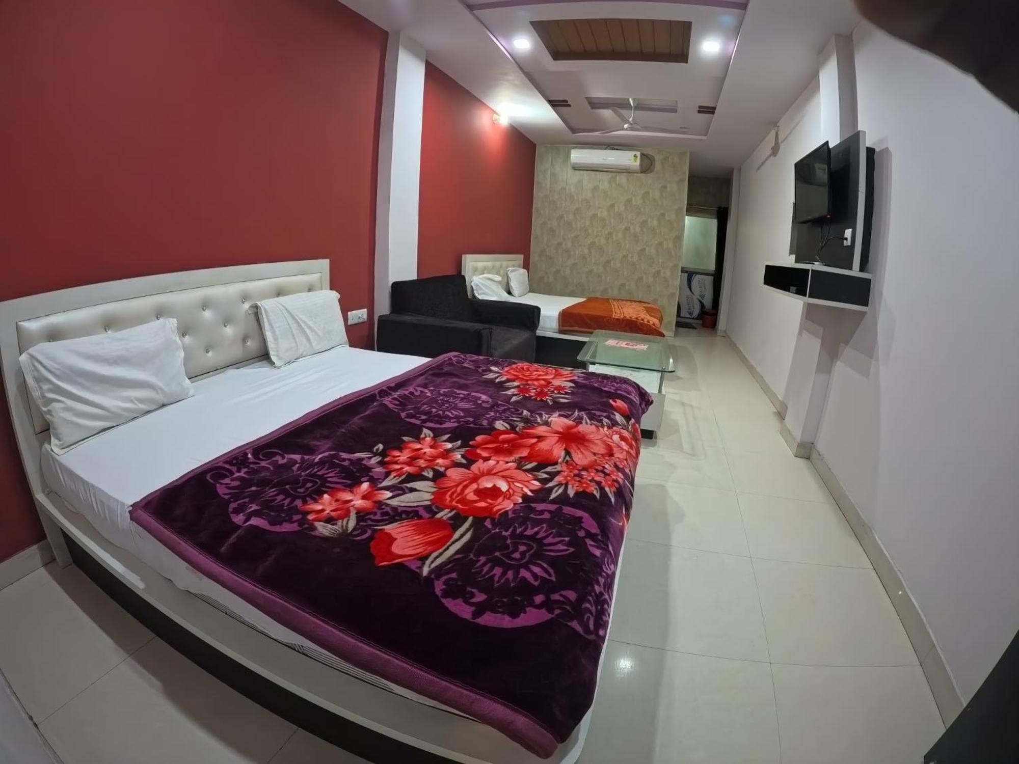 Hotel Aapno Shyam And Restaurant Khatu ภายนอก รูปภาพ