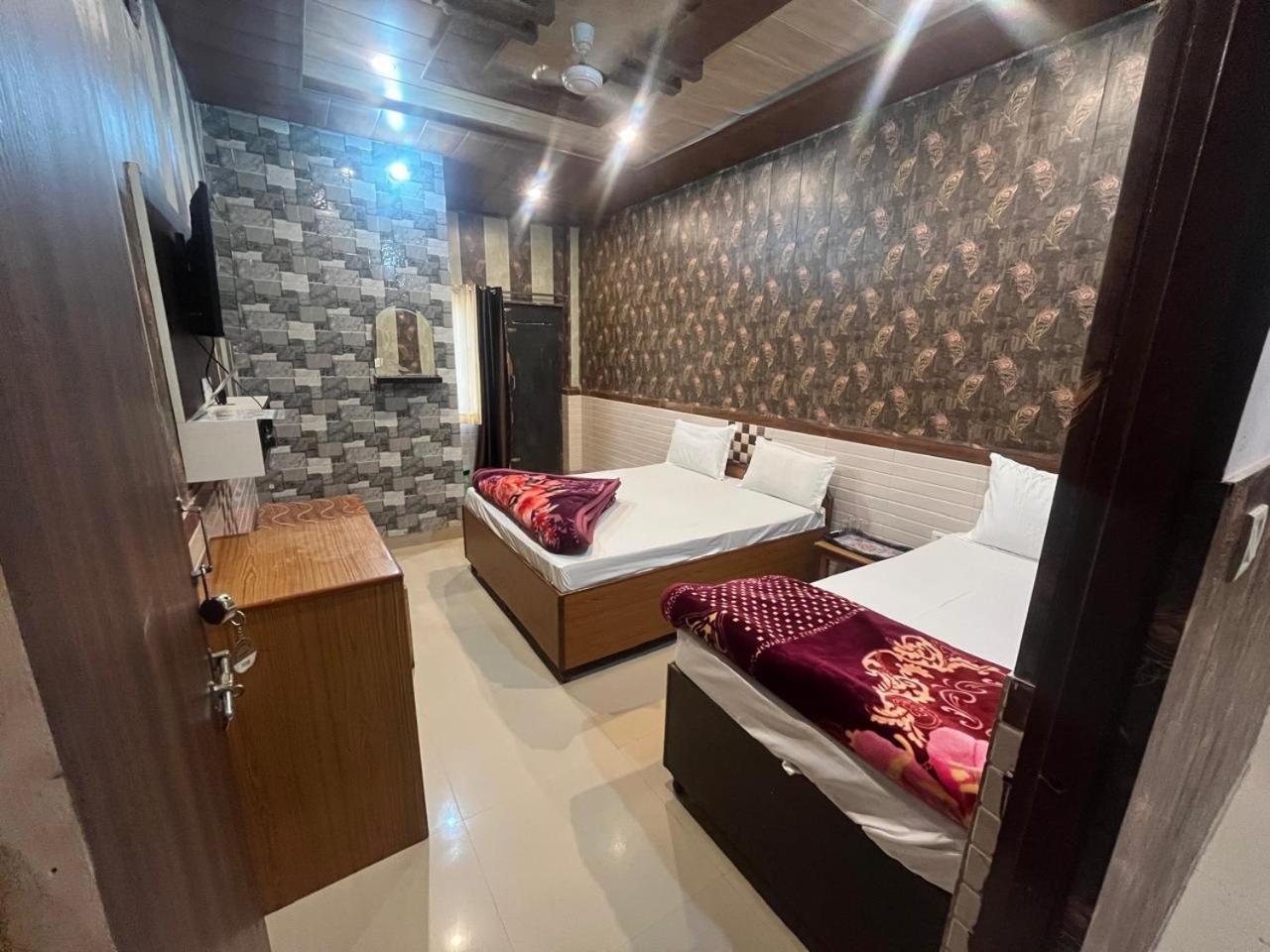 Hotel Aapno Shyam And Restaurant Khatu ภายนอก รูปภาพ